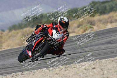 media/Oct-13-2025-Moto Forza (Mon) [[a66d839500]]/3-B Group/Session 3 (Turn 16)/